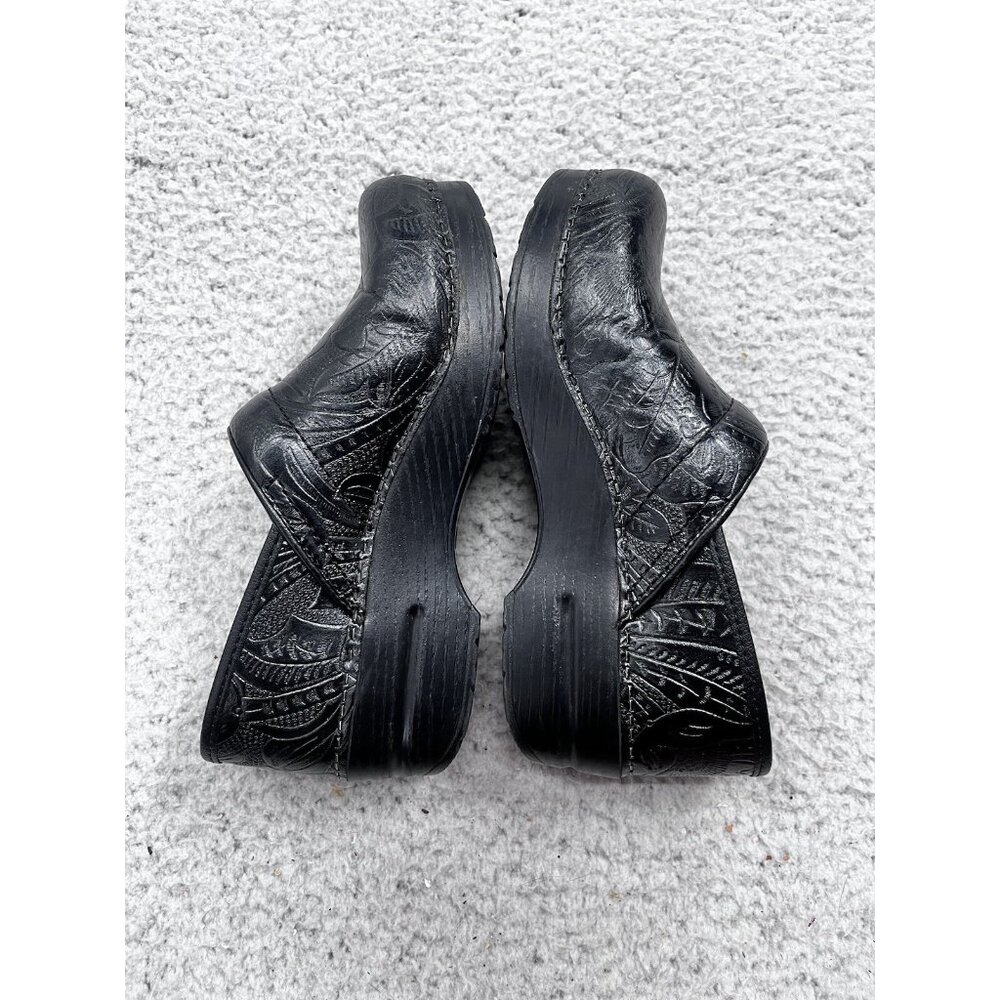 Women's Dansko Pro Black Tooled Embossed Floral Leather Slip On Clog Size 38 - Picture 9 of 11